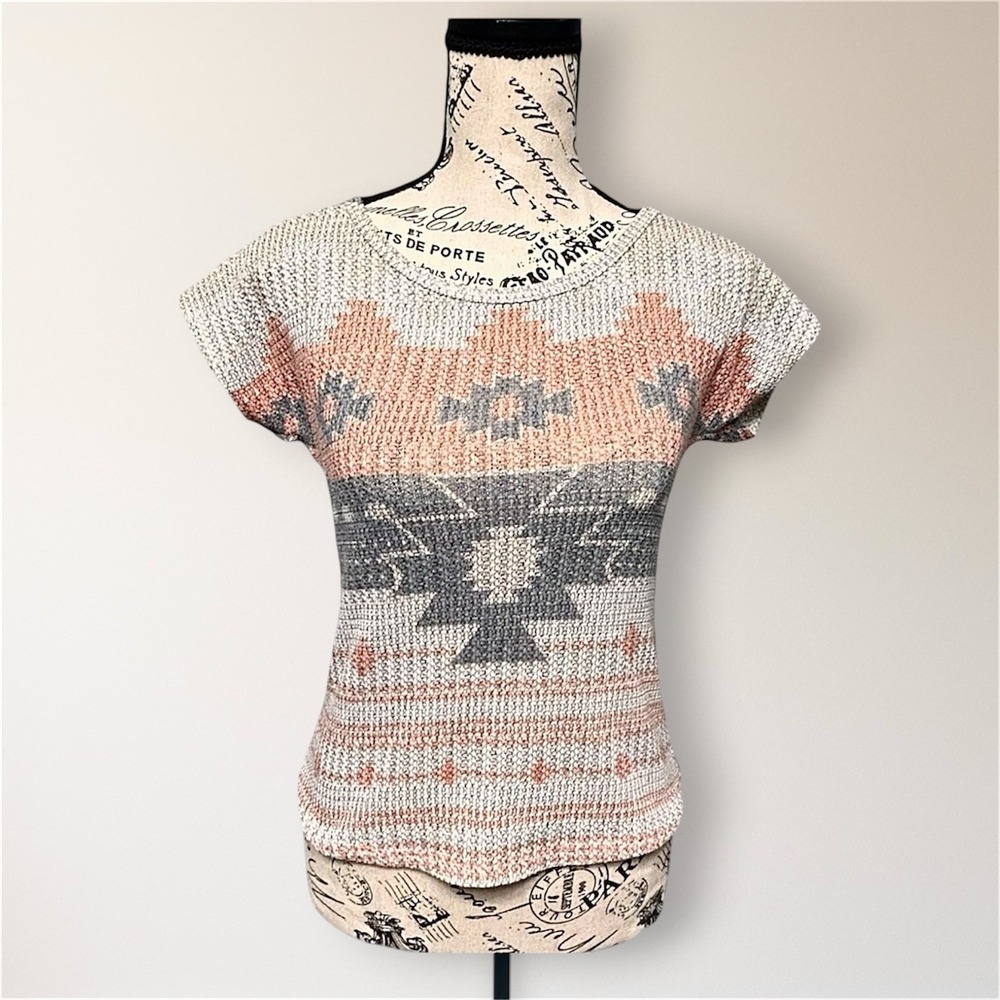 Blu Planet Aztec Tribal Knit Top Gray Peach Southwestern Boho Short Sleeve Tee M - Picture 2 of 9
